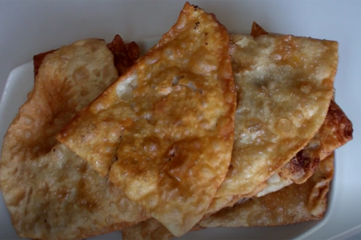 Fried dough with ground beef: Puf Boregi